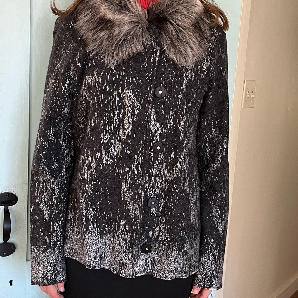 Chico’s sweater with faux fur collar
